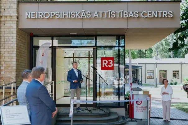 Bērnu slimnīcā svinīgi atklāts jaunais Neiropsihiskās attīstības centrs, Simulāciju mācību telpa un renovētais Operāciju bloks