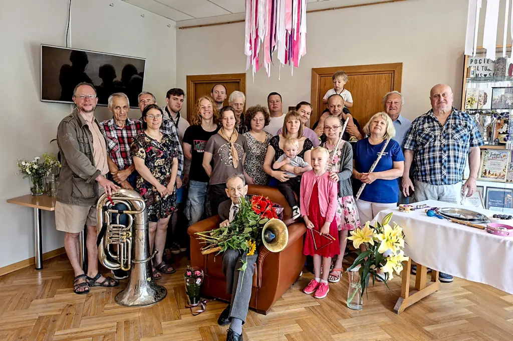 Vectēvs ar lielo burtu – pedagogs un diriģents Harijs Miķelsons («Novadnieku stāsti»)