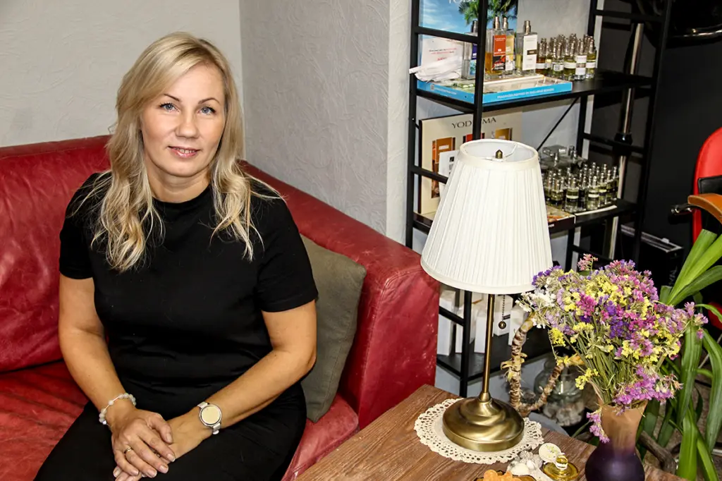 Pie Zandas salonfrizētavā «Sabīne»