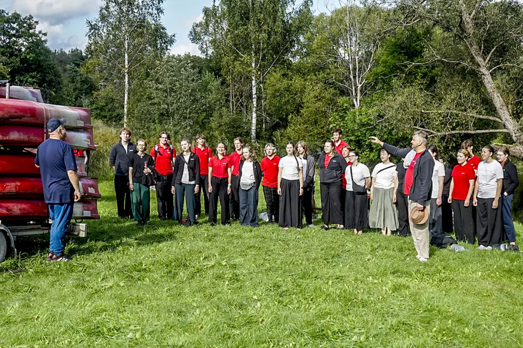 «Balsis» saviļņo Salacu