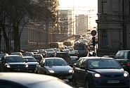 Saeima pieņem grozījumus degvielas cenu samazināšanai