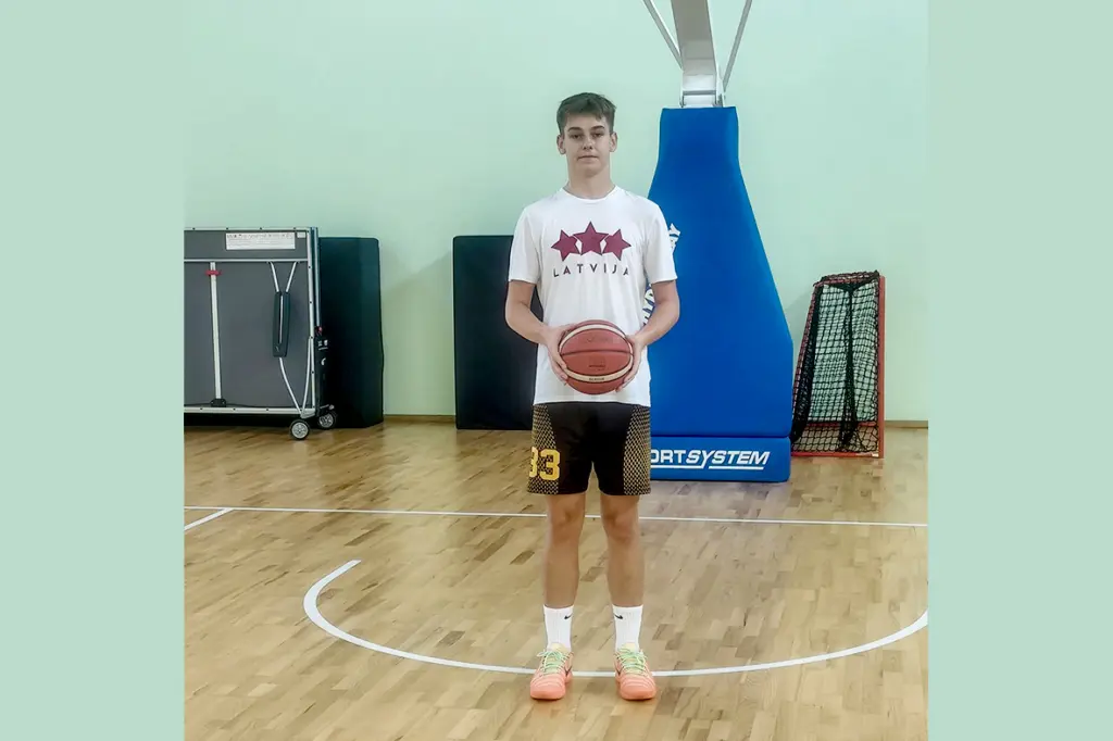 Umurgā sācies basketbola “mīnusu” turnīrs