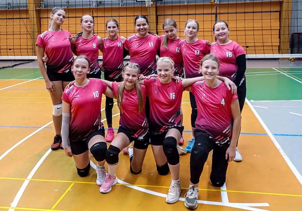 Limbažu volejbolistes startē «Cēsu kausā»