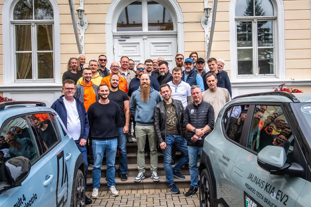 Igates pilī skaidro, vai elektroauto der arī laukiem