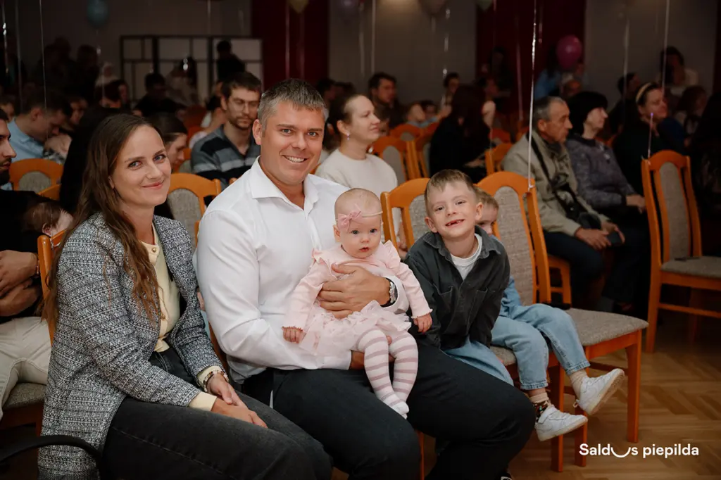 Kurzeme: Sveic pašus mazākos un viņu ģimenes